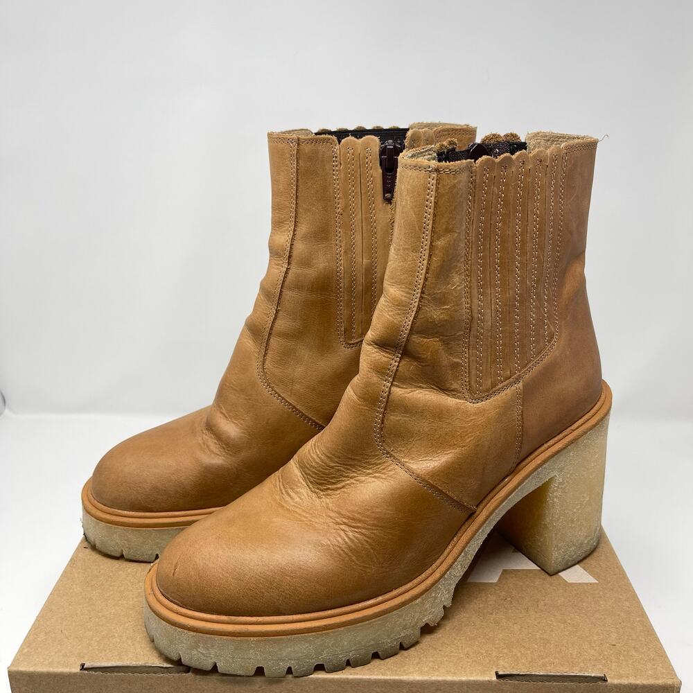 Free People Tan James Leather Heeled Lug Boots (Sz 38.5)